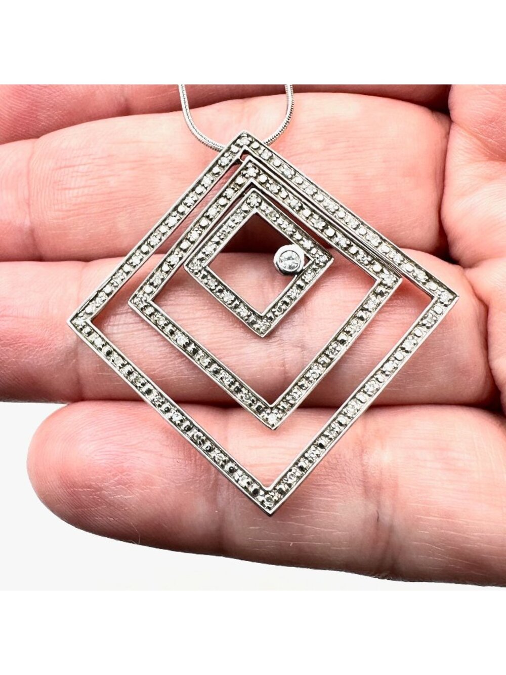 14K White Gold Womans Necklace Diamond Geometric Pendant Modern Stylish Luxury